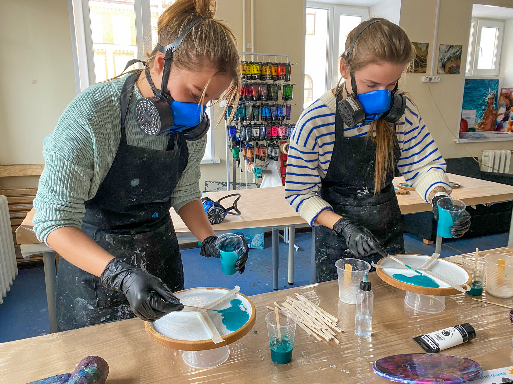 Мастер-класс по эпоксидной смоле в Москве