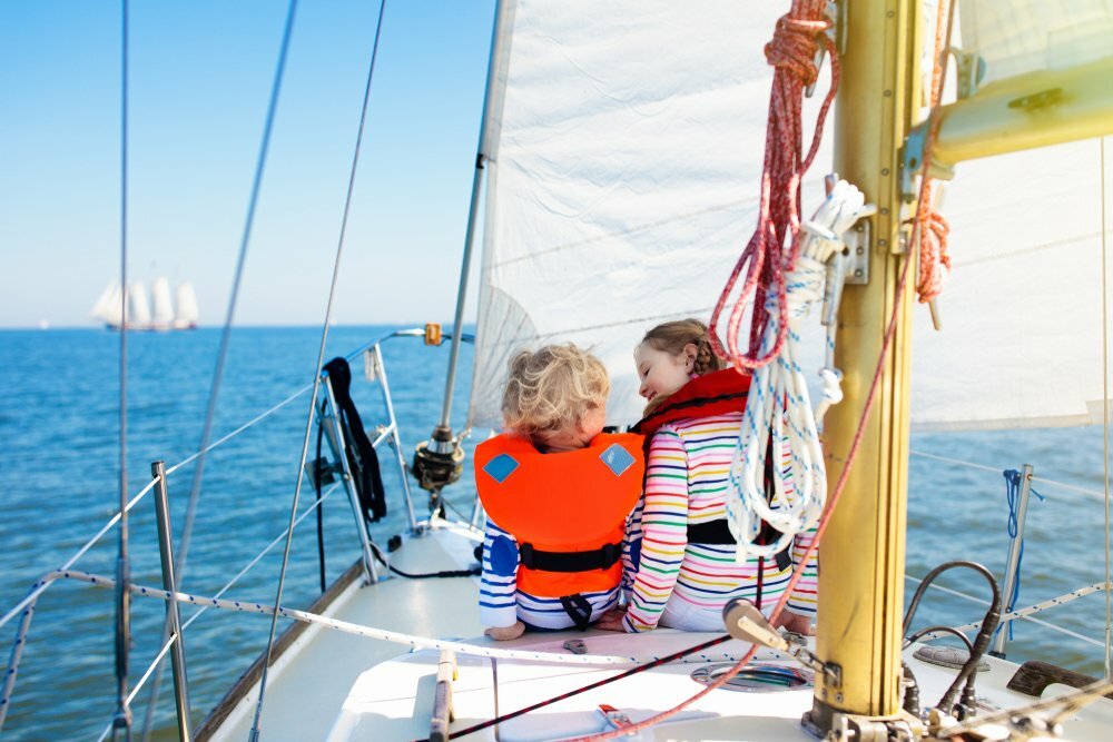 sailing-with-children