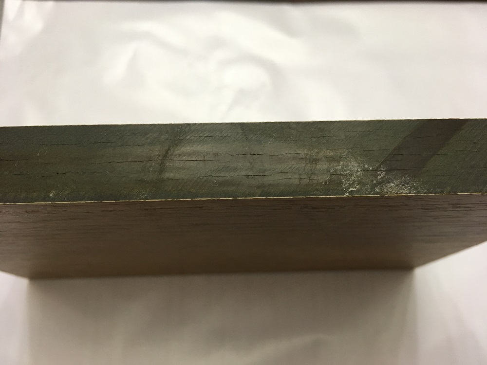 Трещины в компакт плите (сердцевина)