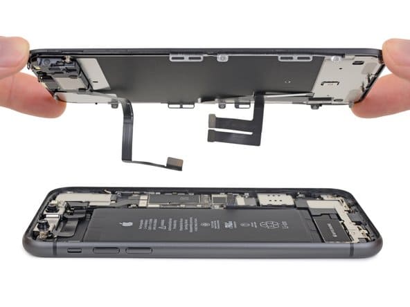 Демонтаж экранного модуля iPhone 11