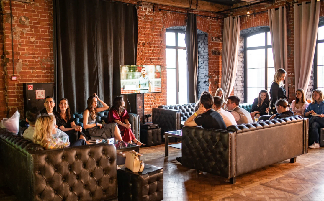 Провести деловую конференцию в Москве