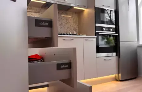 Современная кухня в цвете Серый Кашемир фото 3