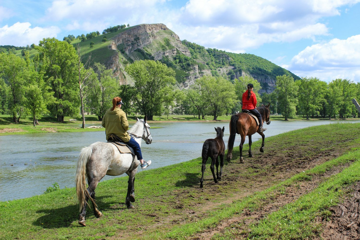 Гумеровское ущелье башкирия. Инзер айгир. Тур выходного дня в башкирии. Озеро айгир. Тур выходного дня в башкирии.