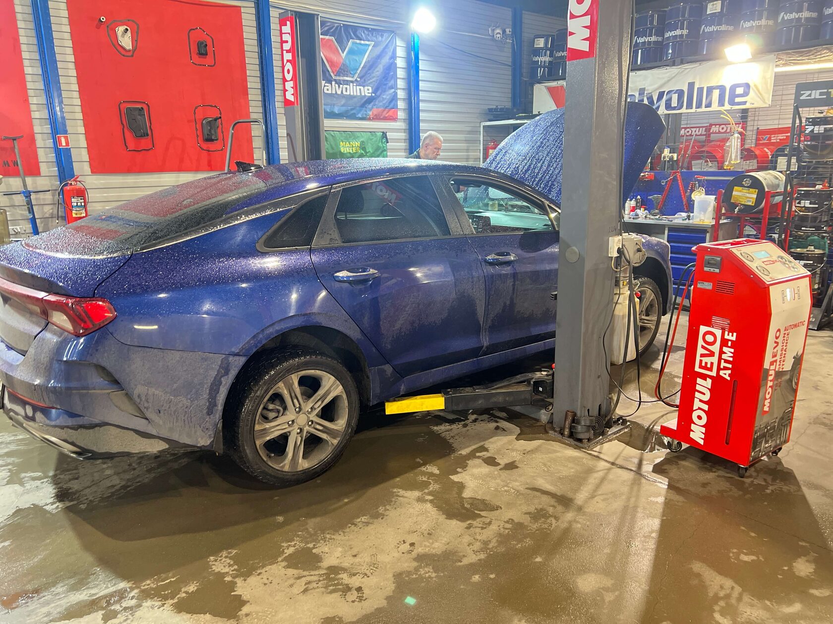 Проверка антифриза Kia K5 перед заменой