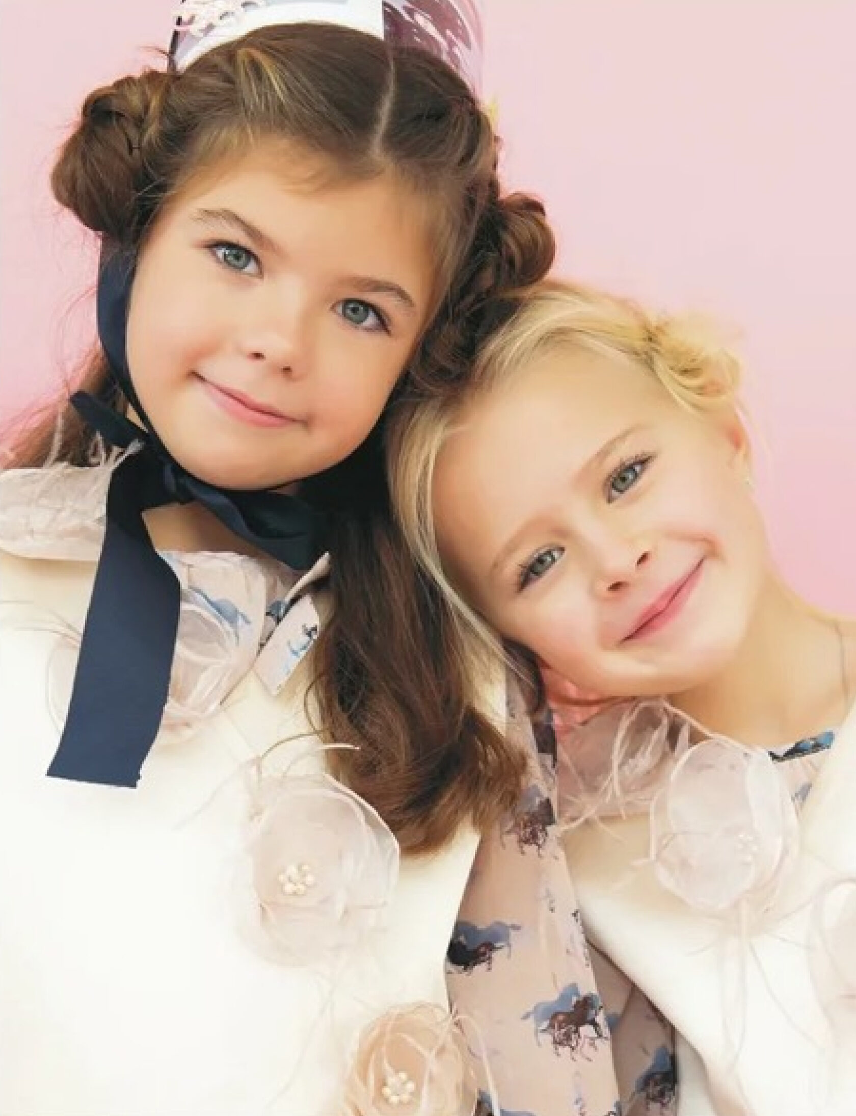 улыбчивые девочки