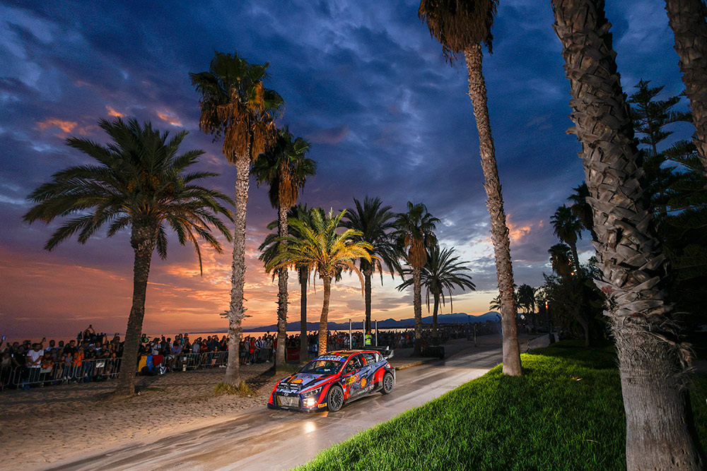 Тьерри Невилль и Мартейн Видаге, Hyundai i20 N Rally1 (ALZ WR 907), ралли Каталония 2022