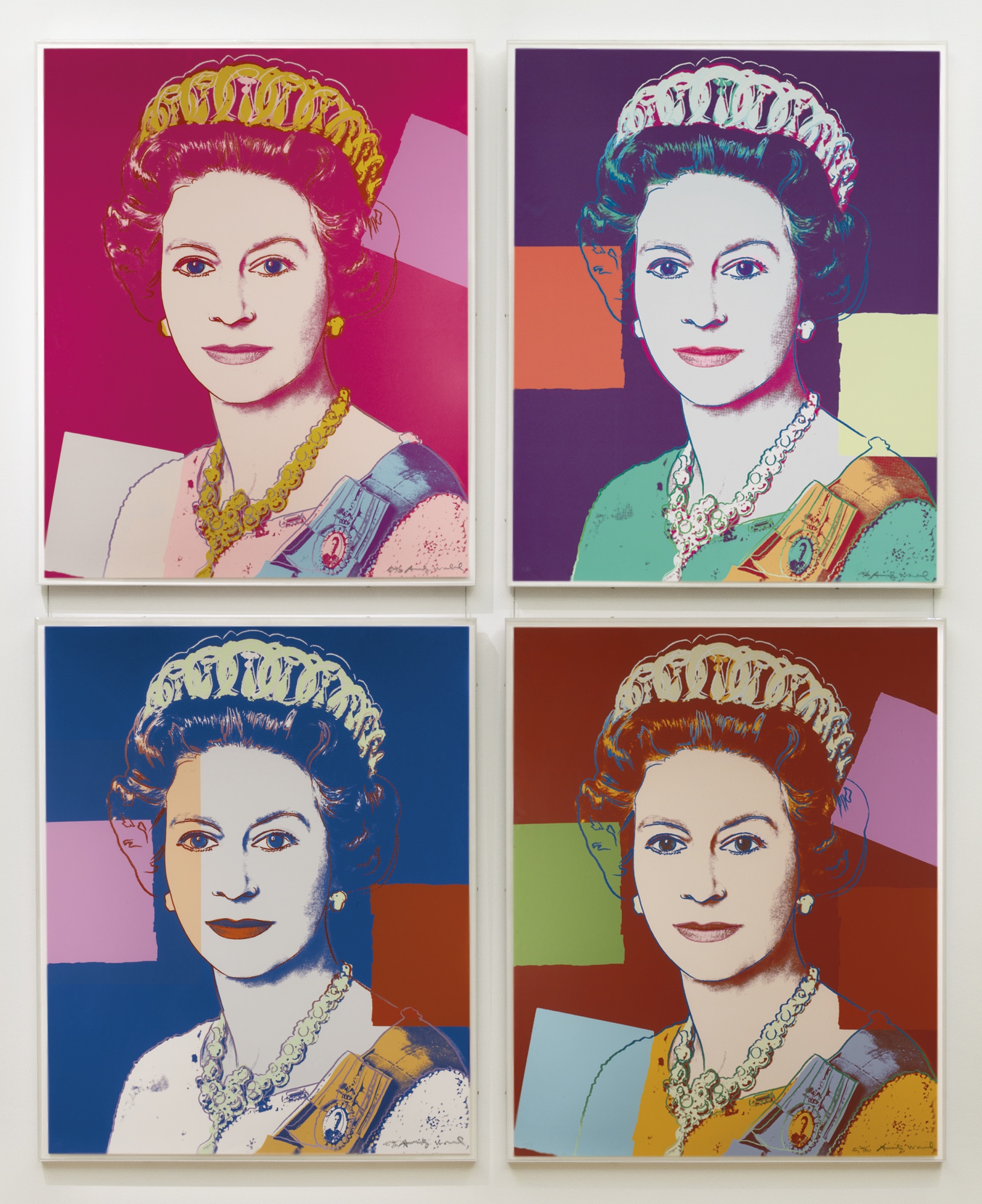 Один из четырех портретов монарха, которые Энди Уорхол включил в серию «Царящие королевы»