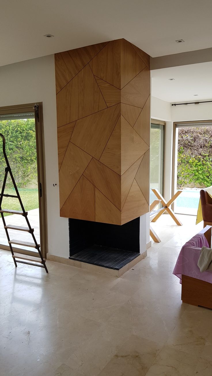 Стеновые панели 2D из МДФ в шпоне дуб, примененные в интерьерном дизайне для создания уютного пространства.