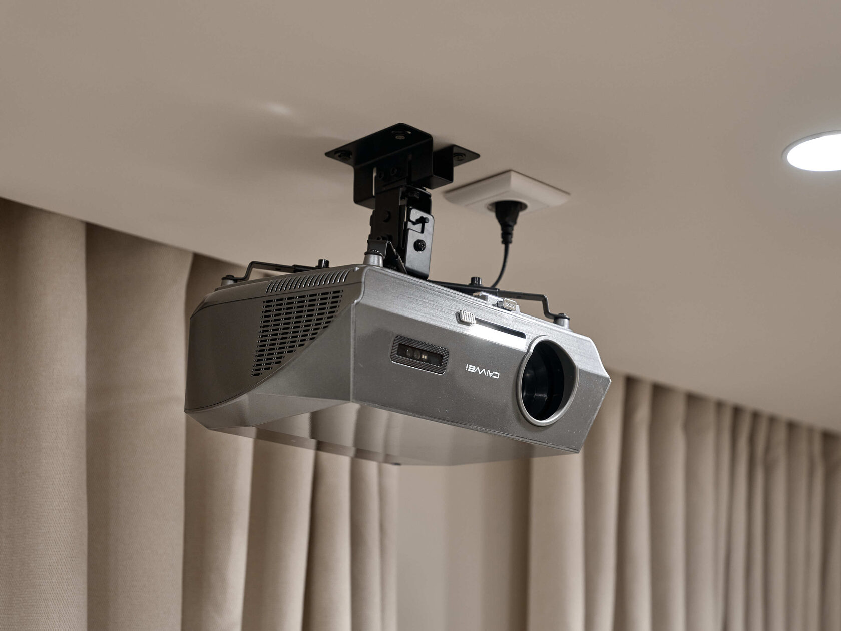 CAIWEI LED-444Q4K в программе Дачный ответ