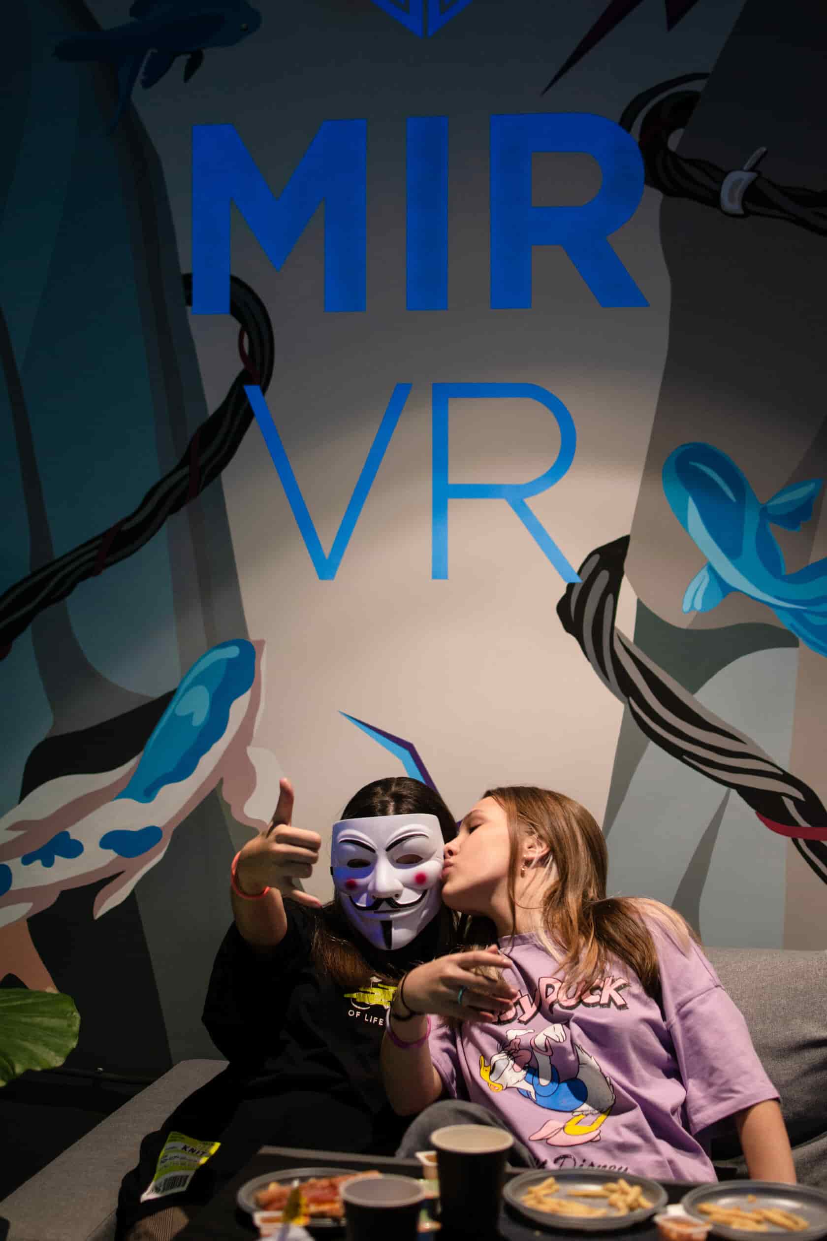 Играть в виртуальную реальность | MIR VR Комендантский