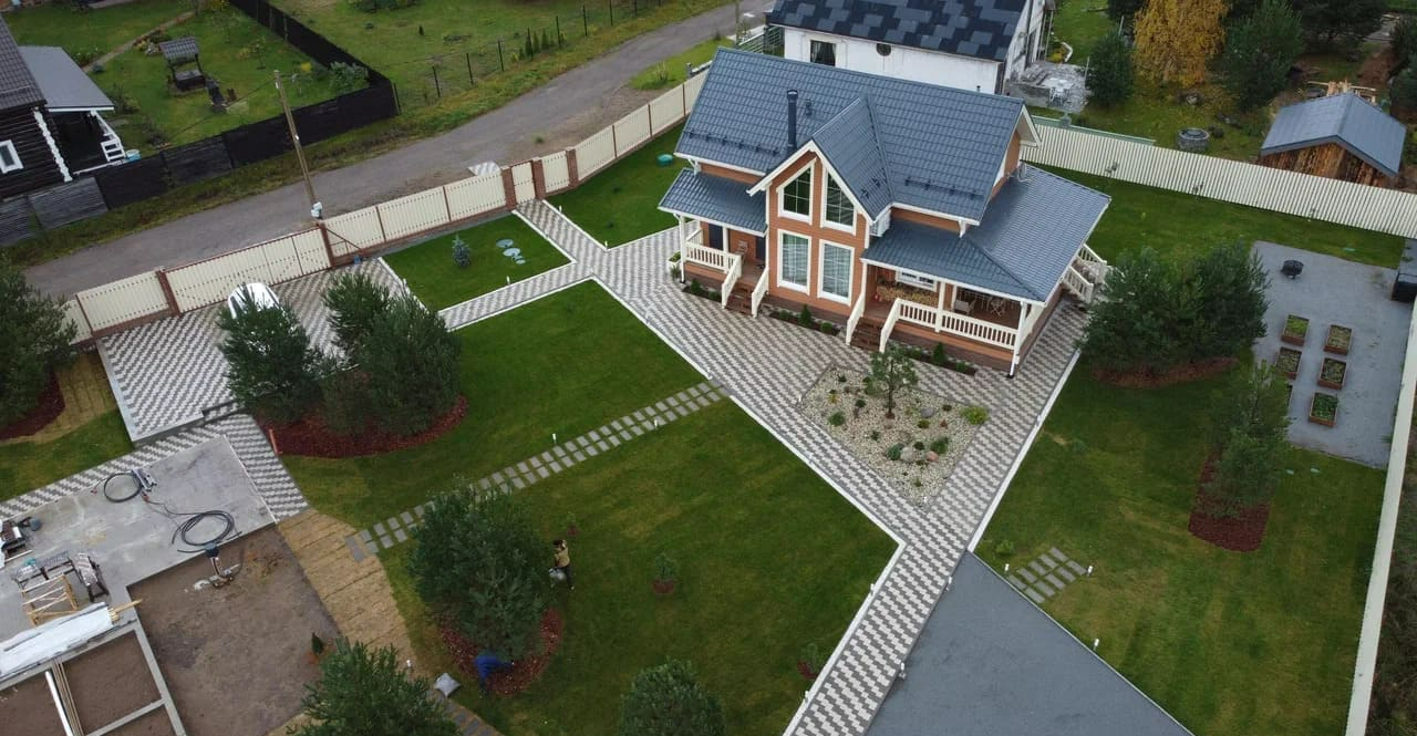 Отсыпка участка 10 соток песком и устройство дренажной системы