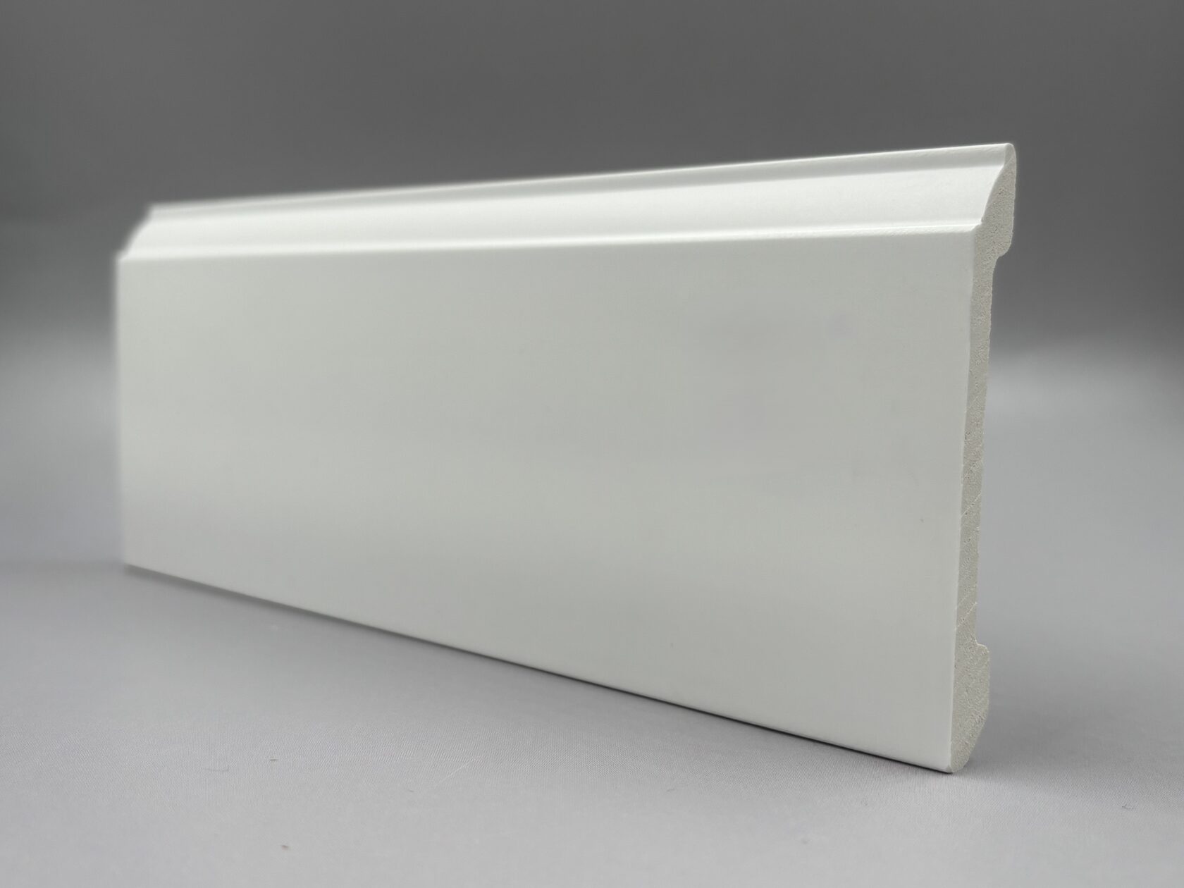 Плинтус из полистирола высокой плотности Волшебная Палочка 80*11*2000. MSPOL 101 Белый под покраску