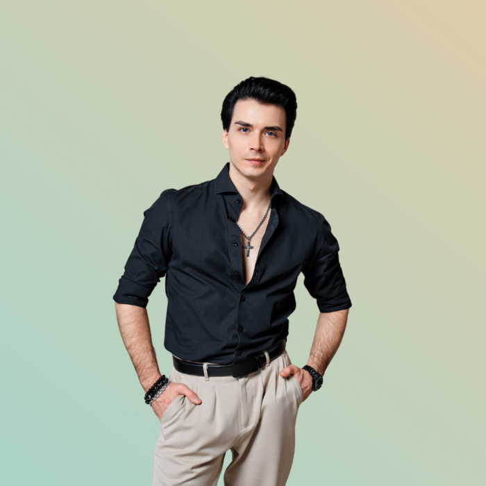 Дмитрий Жаров
