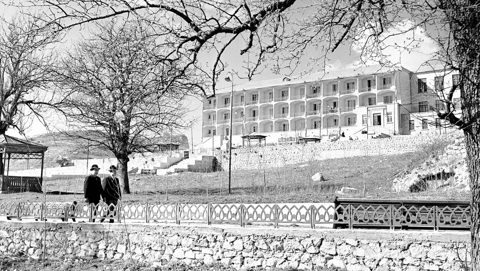 Шуша ресторан тюмень фото. Шуша азербайджан 1988. Шуша здание. Шуша здание. Шуша кавказ.