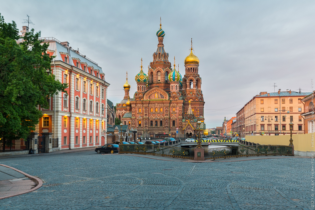 Петербург спас. Спас на крови Санкт-Петербург. Невский проспект Санкт-Петербург спас на крови. Вид на храм Спаса на крови. Храм Спаса-на-крови Санкт-Петербург фото.