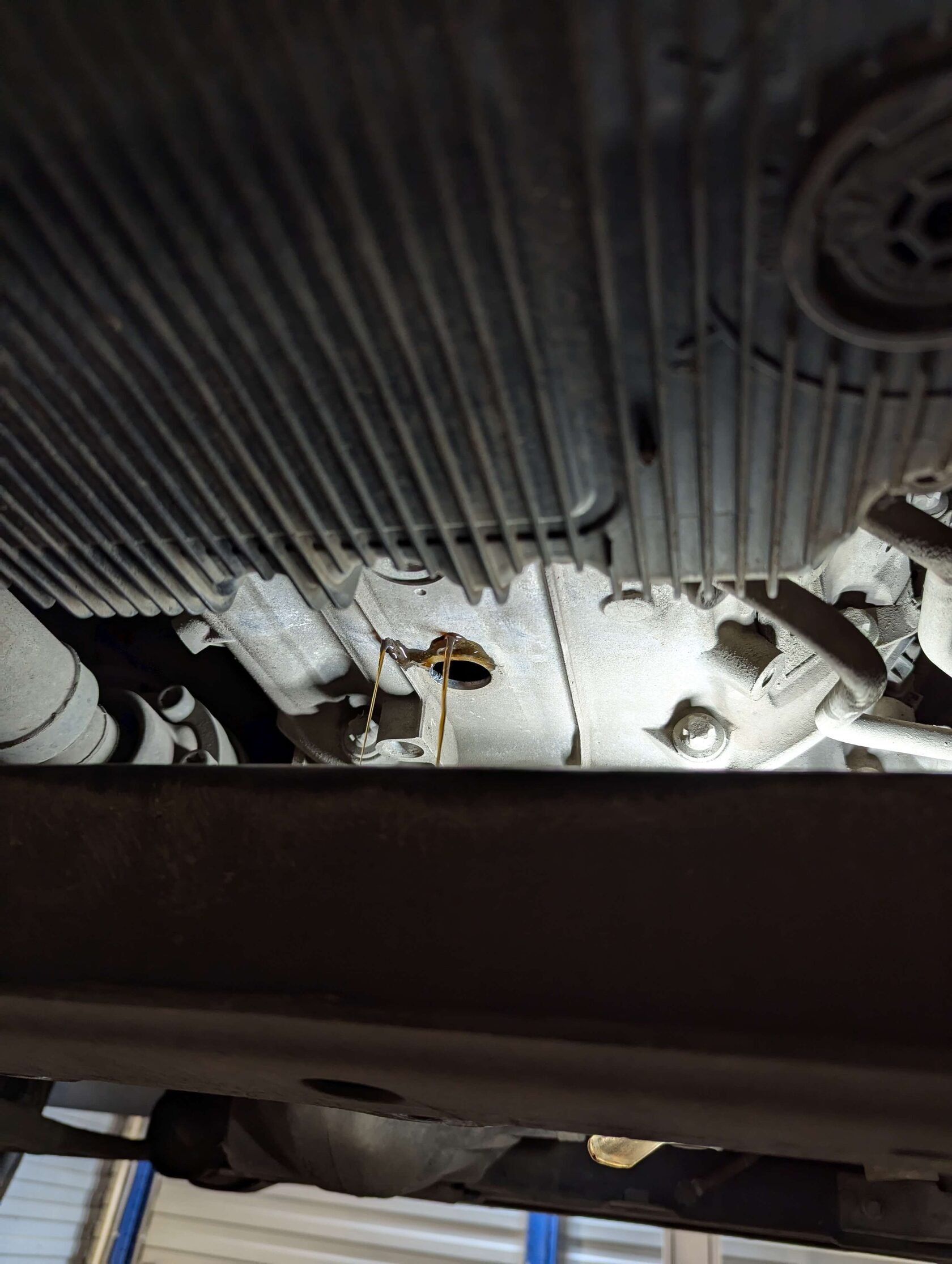 Слив масла из бублика Mercedes