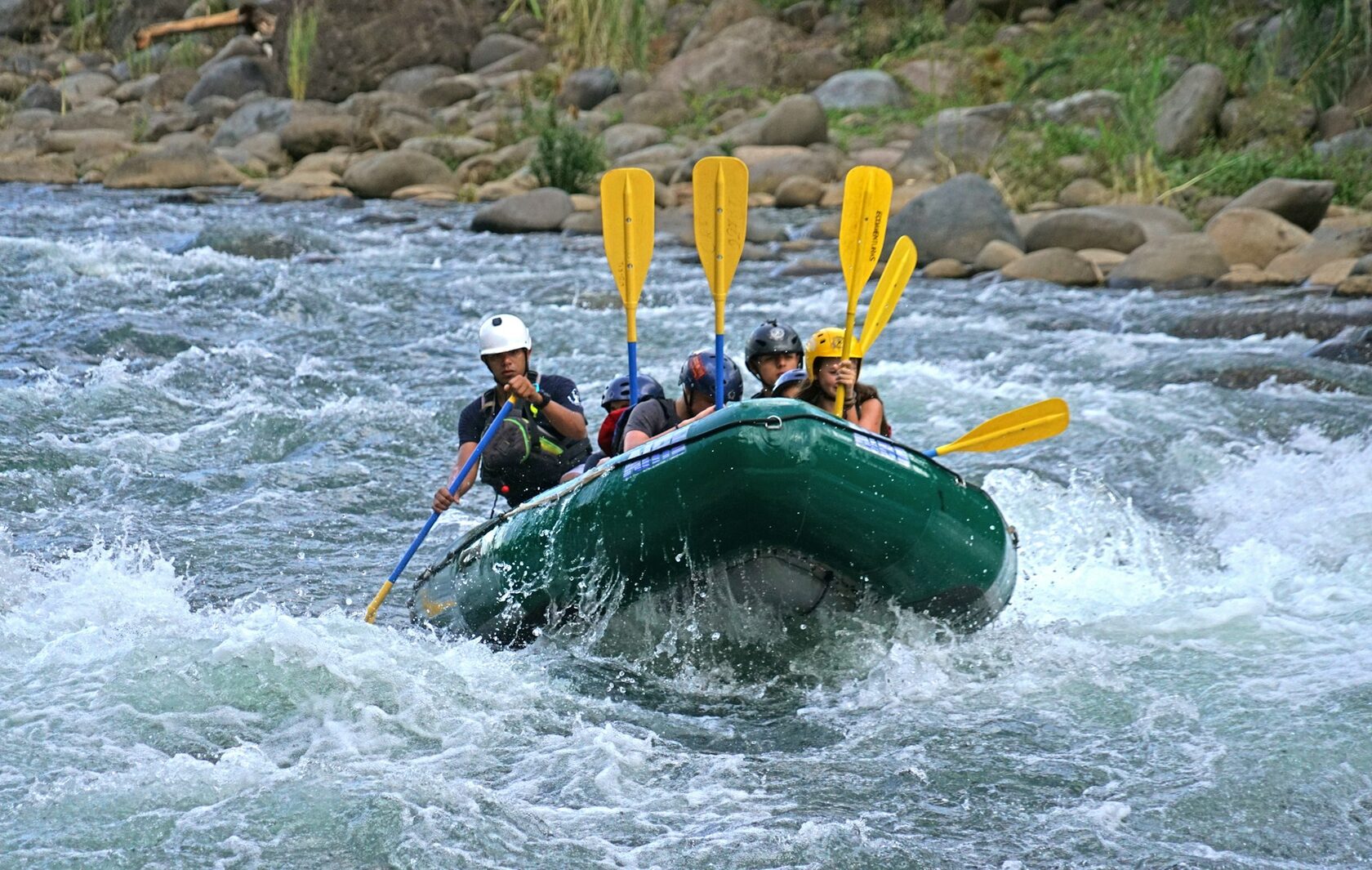 Пластиковая лодка Модель 380 Экспедиция
