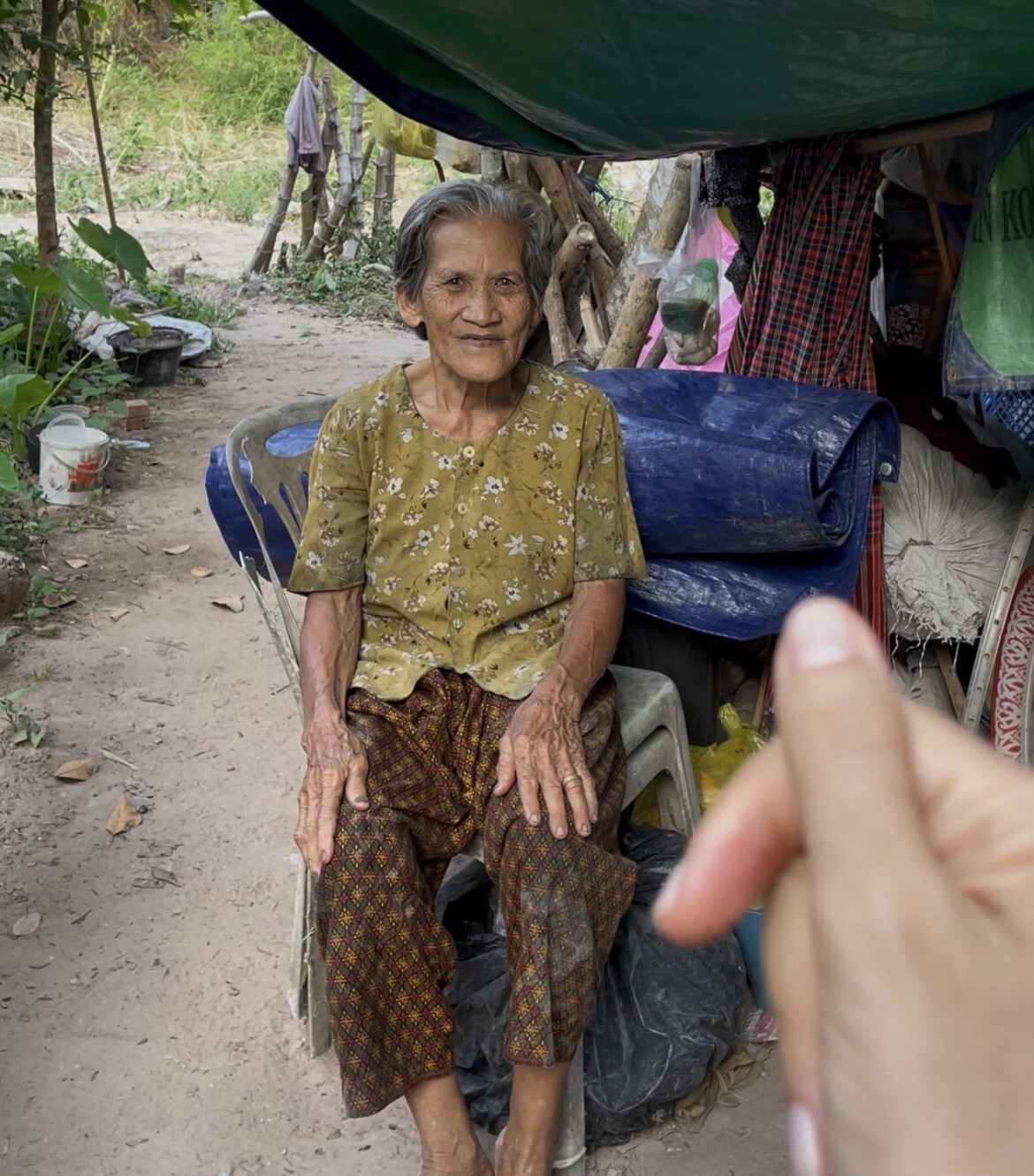 Grandma Jin before support