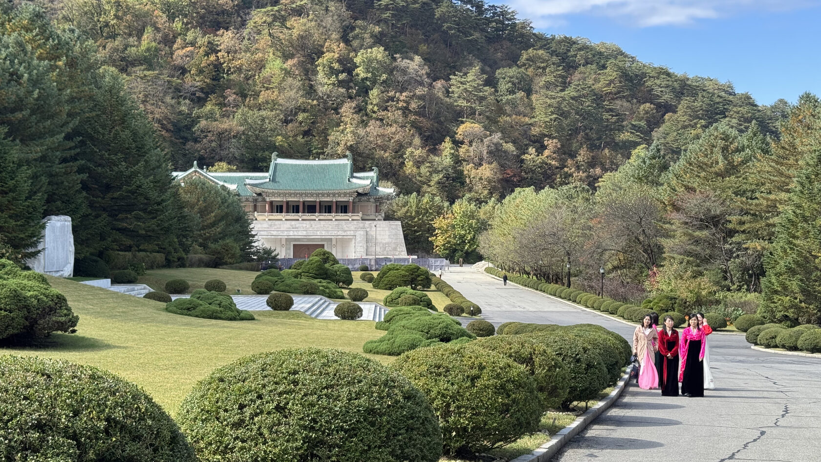 Международная выставка дружбы. Горы Мёхян. КНДР (Северная Корея) 