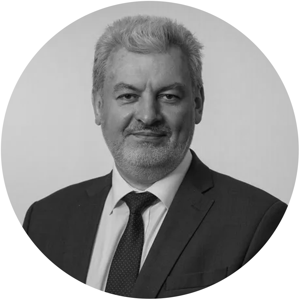 андрей кузнецов директор института лазерных и плазменных технологий профессор портретное фото