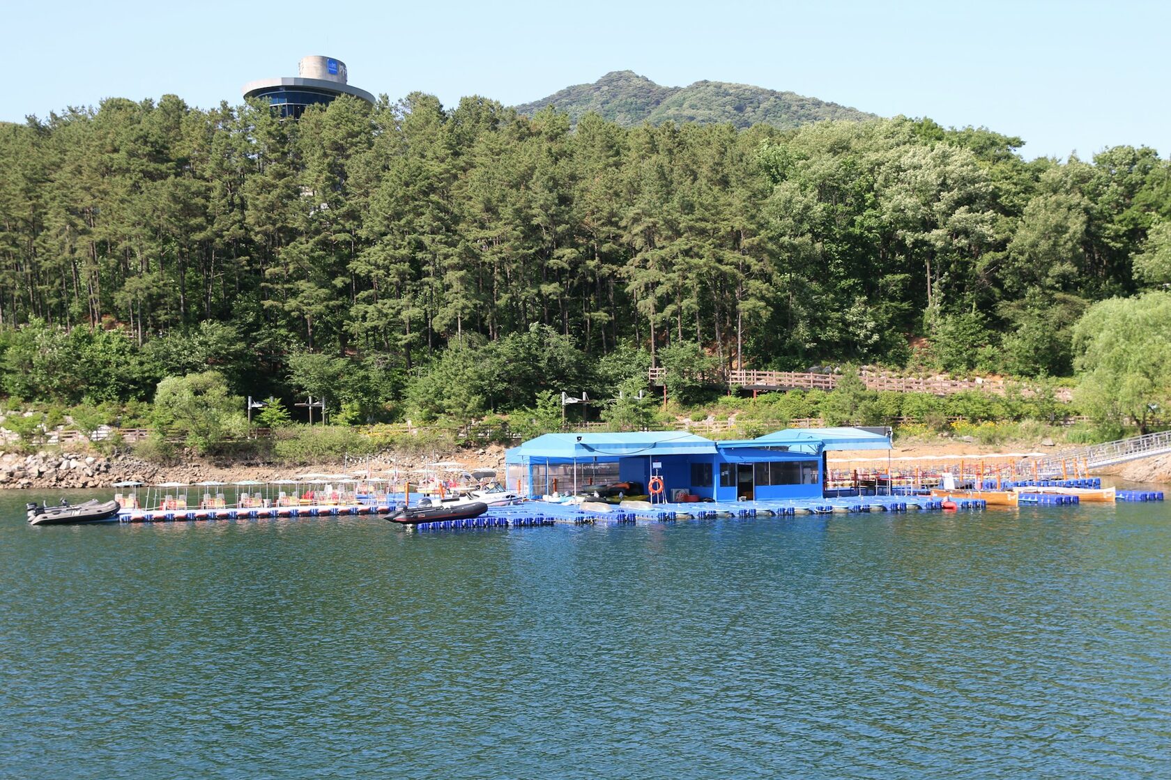 Вода