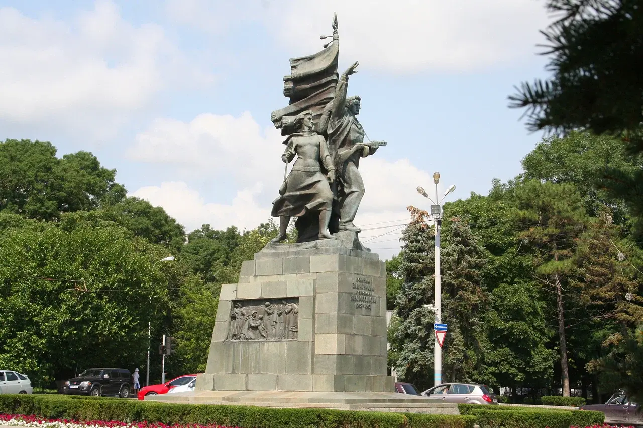 Памятник защитникам Новороссийска