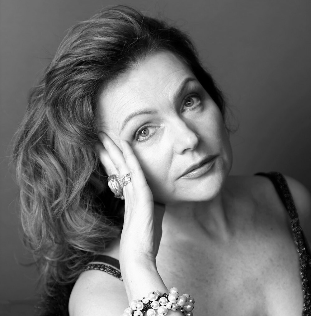 Елена чарквиани биография личная жизнь