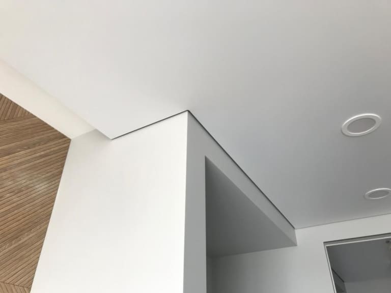 натяжные теневые потолки 