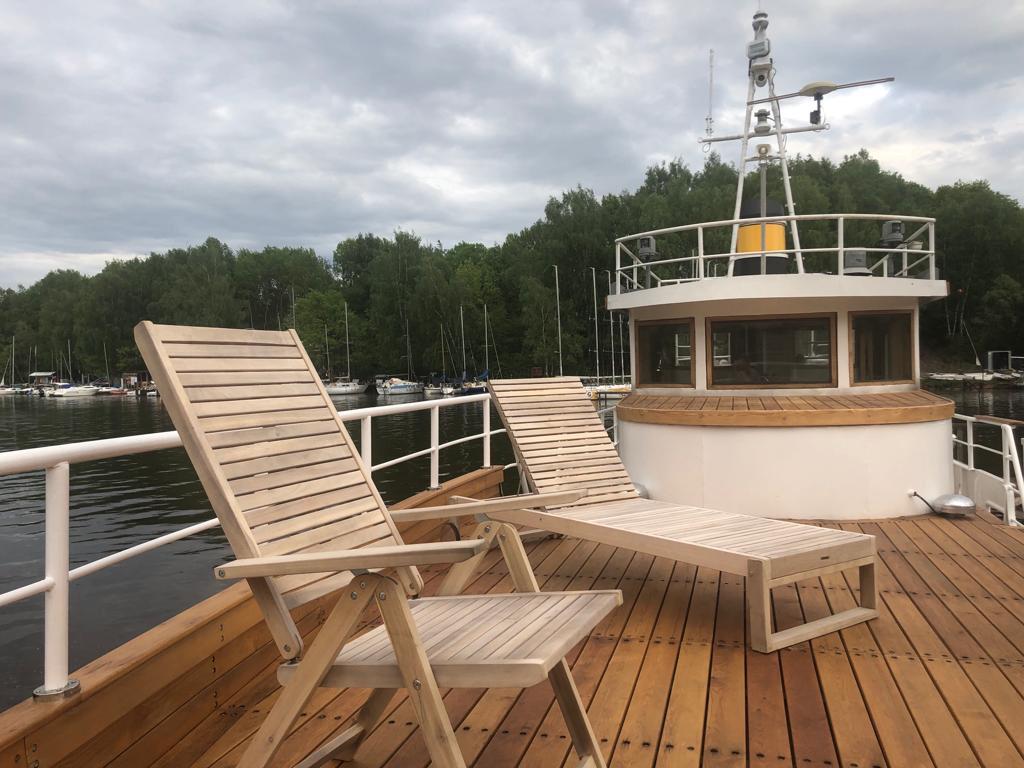 теплоход карелия самара. цвет теплохода. пристань в городе рыбинск 2023. пермский теплоход с зеленым носом. теплоход-колесник «золотое кольцо».