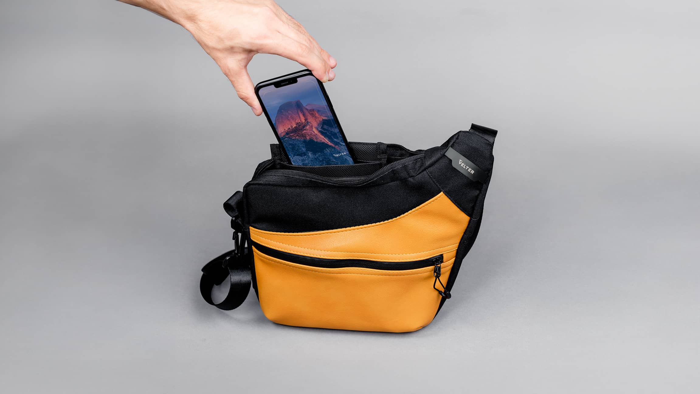 Инновационная сумка Velter на 50% снижает излучение смартфона, при этом оставляя его на связи
