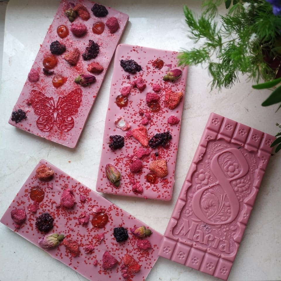Рубиновый шоколад ручной работы