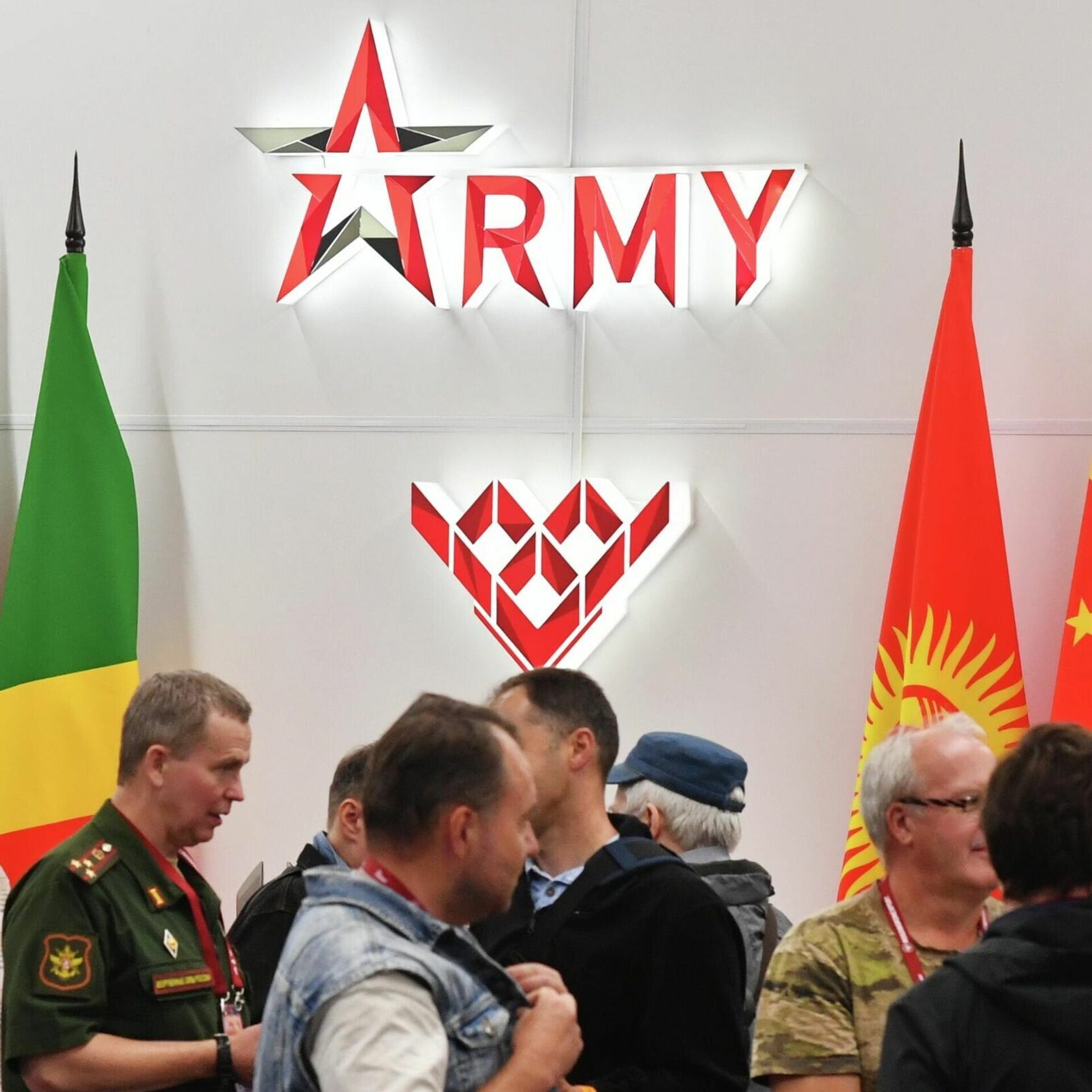 Армия 2023 срок. Выставка армия. Армия 2023. Army 2023 выставка. Выставка армия 2023 флаг.