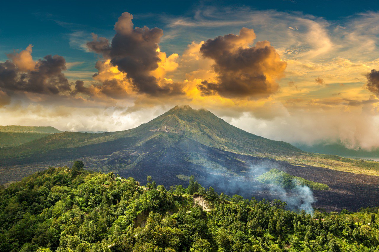 Горы на Бали Индонезия