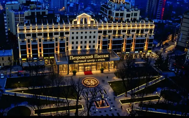 Терраса Петровского Пассажа, Воронеж — свидания и предложения 7NEBO
