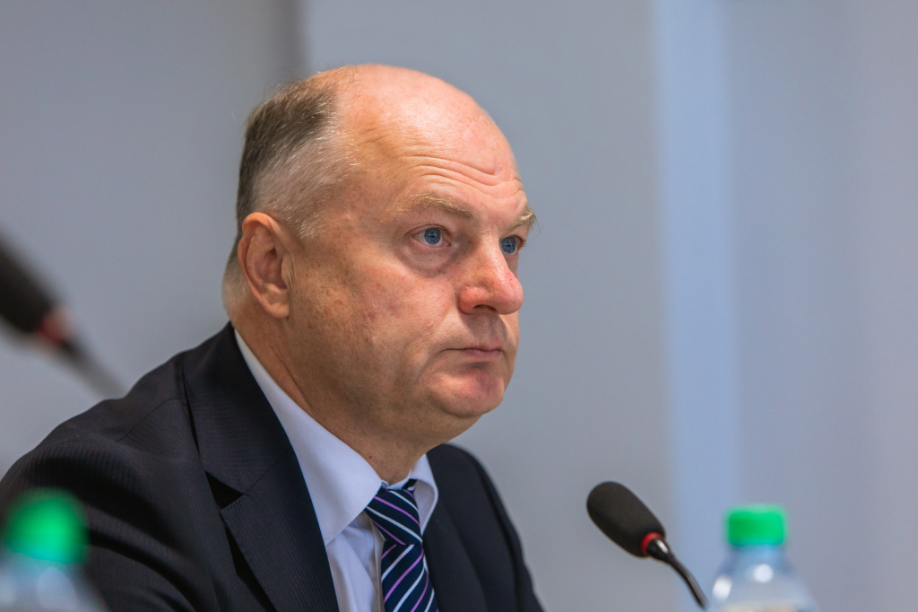Директор медицинского института