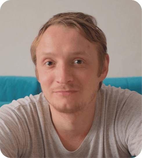 Валентин Савинов