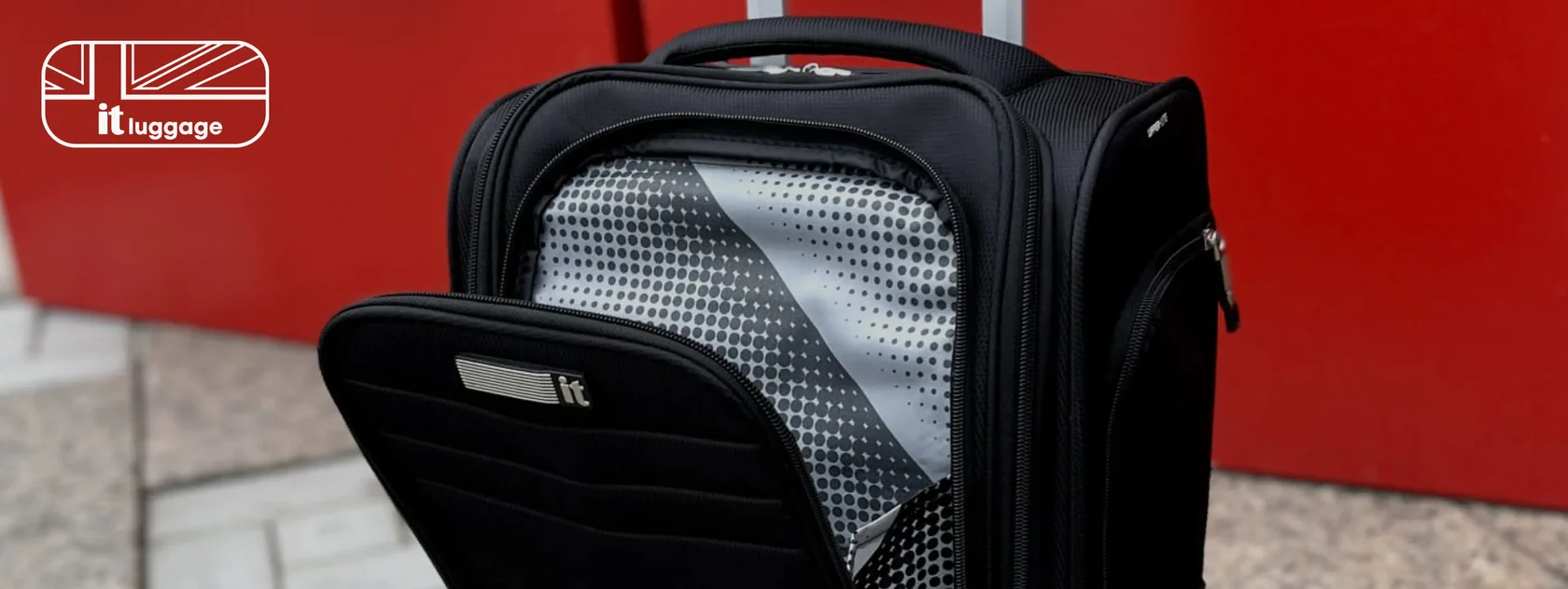 Чемоданы на колесах  it luggage из текстиля