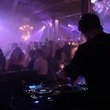 DJ