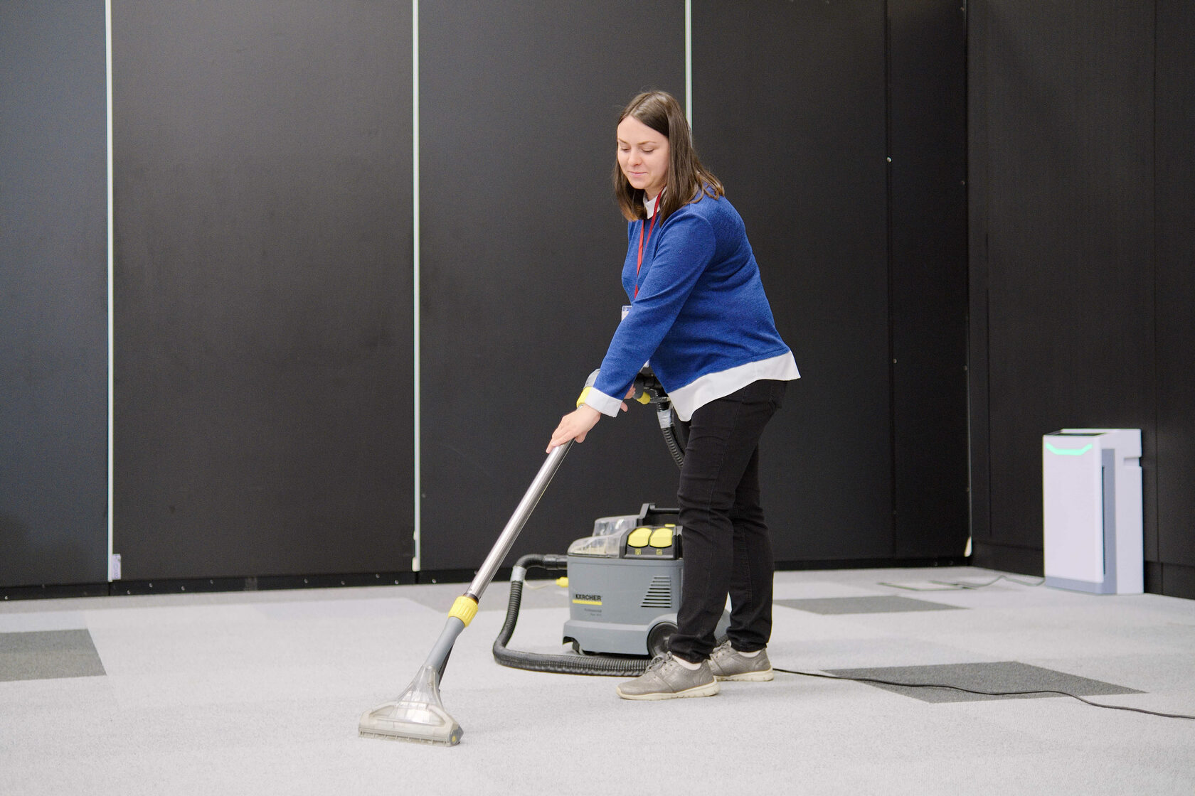 Химчистка ковролина и мебели от 37 руб/кв. м. в Москве и Санкт-Петербурге