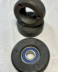 Корпус подшипникового узла конвейерного ролика