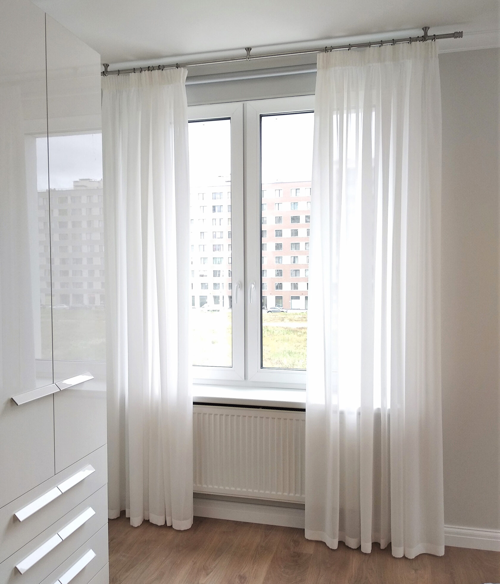 легкие современные занавески