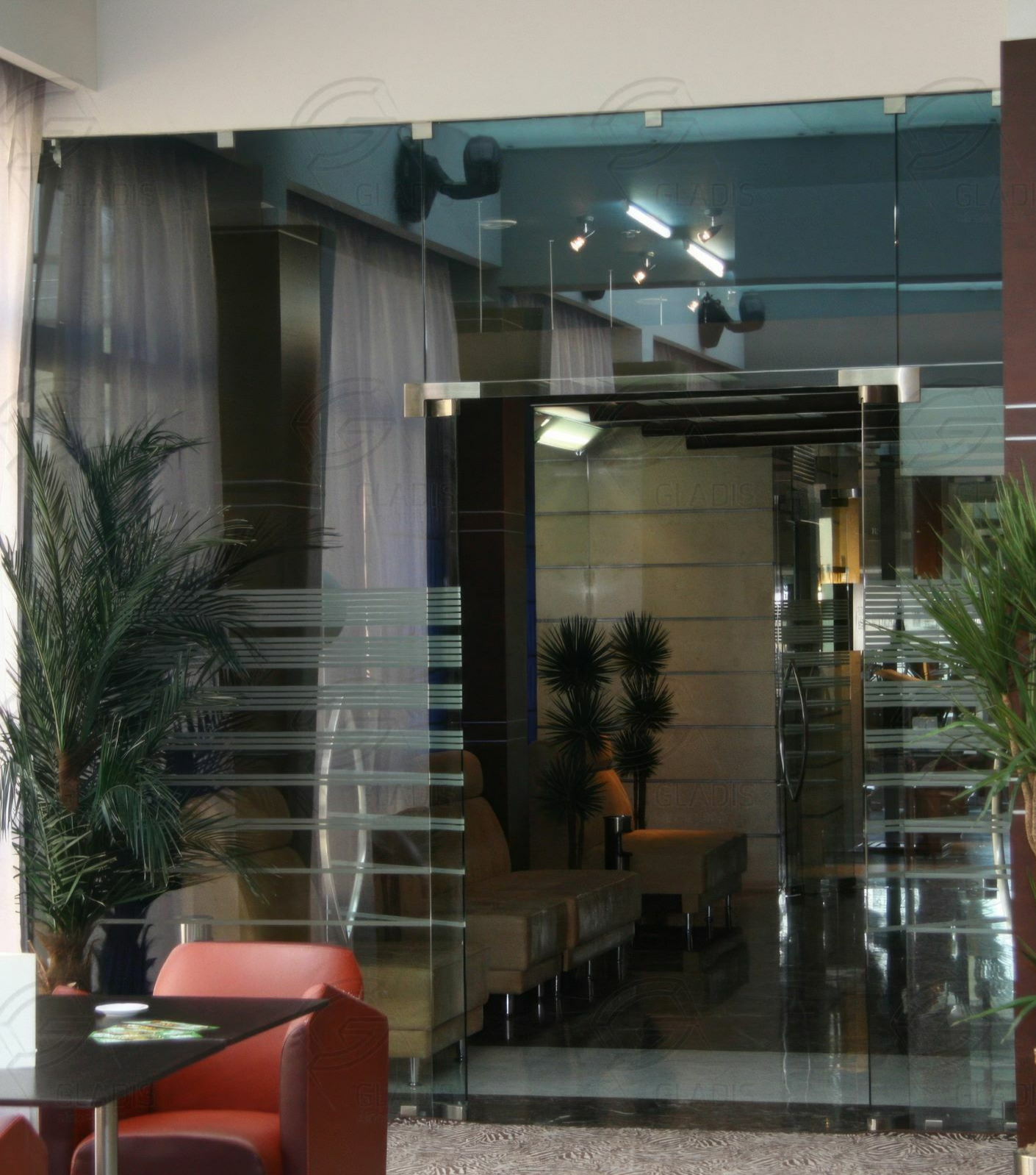 Стоимость стеклянных перегородок фото