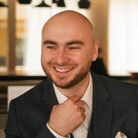 Антон Карелин