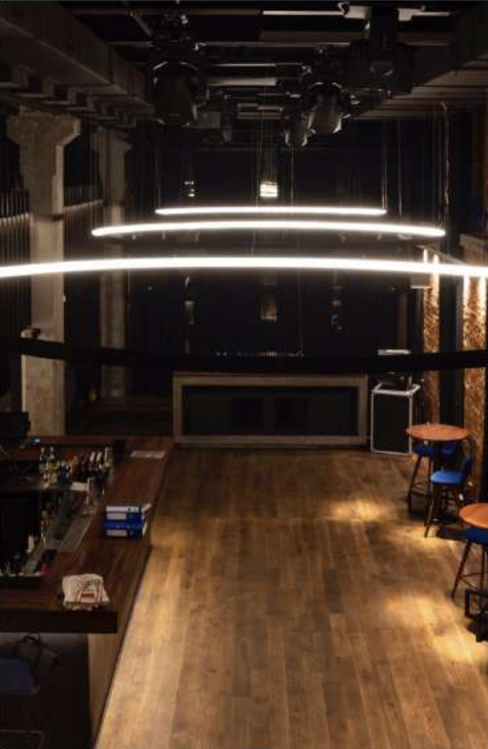 Зал со сценой