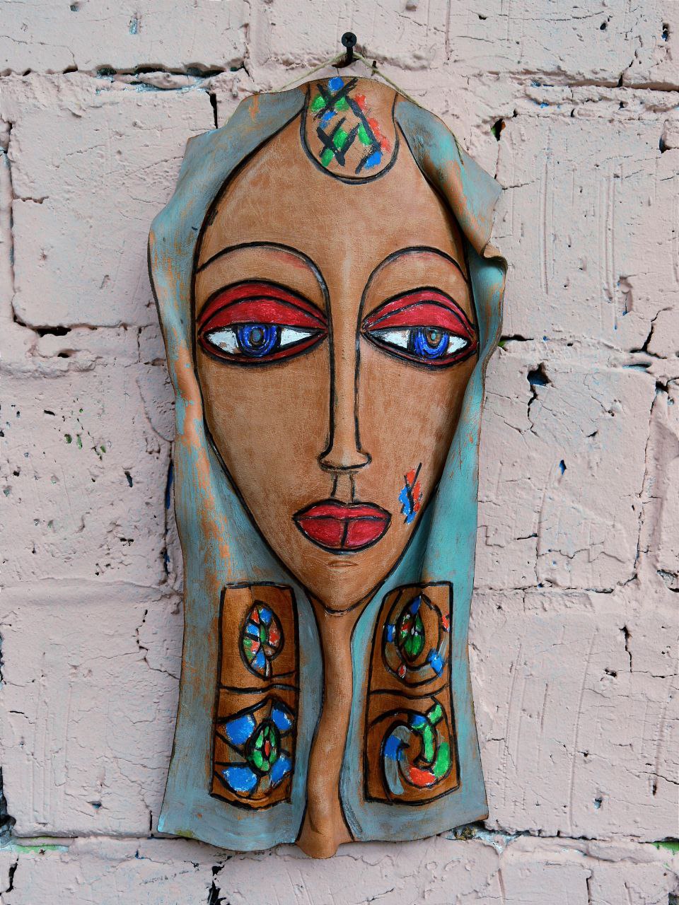 Маска из фактурной кожи настенная А.МузылевЪ &quot;Спиральная полубледность в эктоплазменной пунцовости&quot;