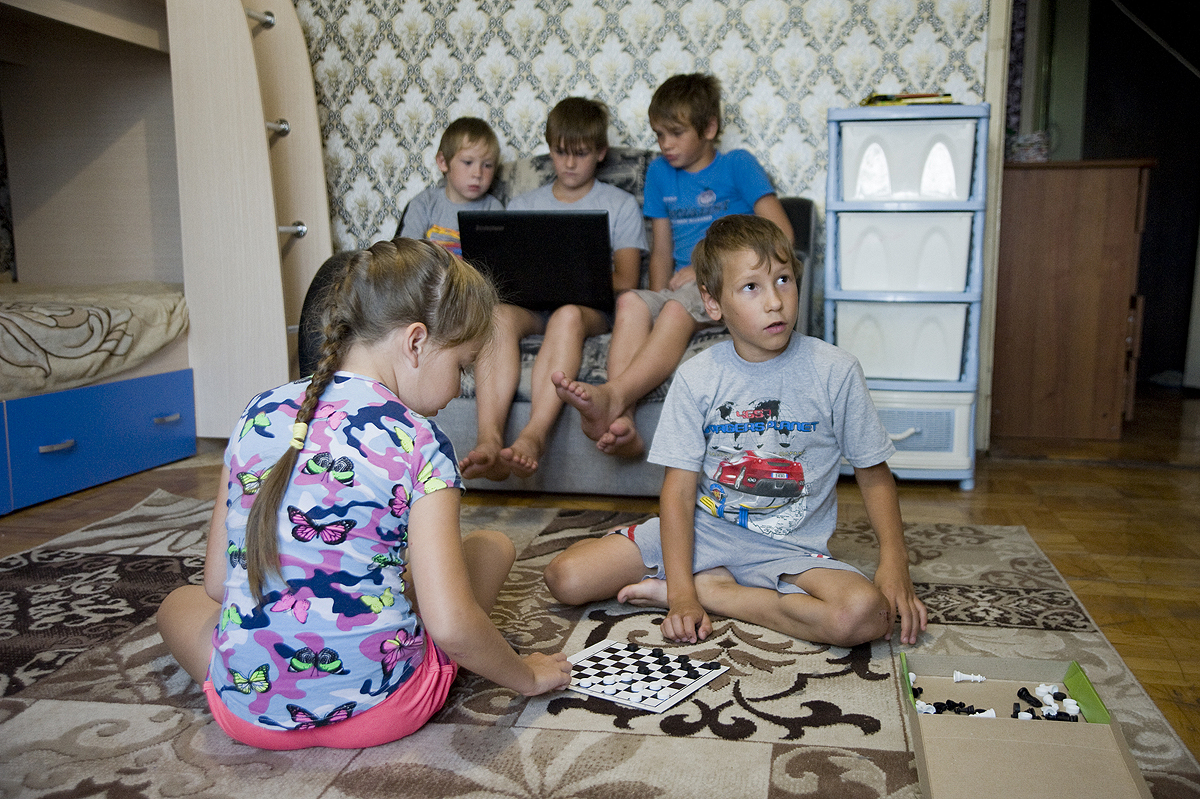 Будущее приемного ребёнка. 11 Приемных детей и наша жизнь.. Приемные дети в Пермской области 40 детей. Приемный дети 8 9 лет.