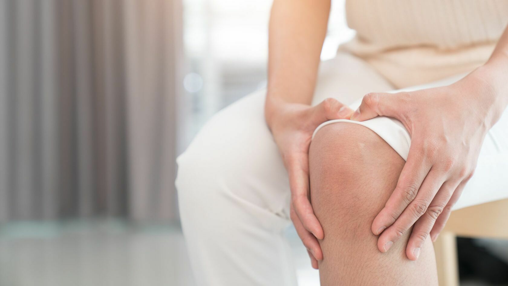 Почему горят колени: причины и способы облегчения дискомфорта