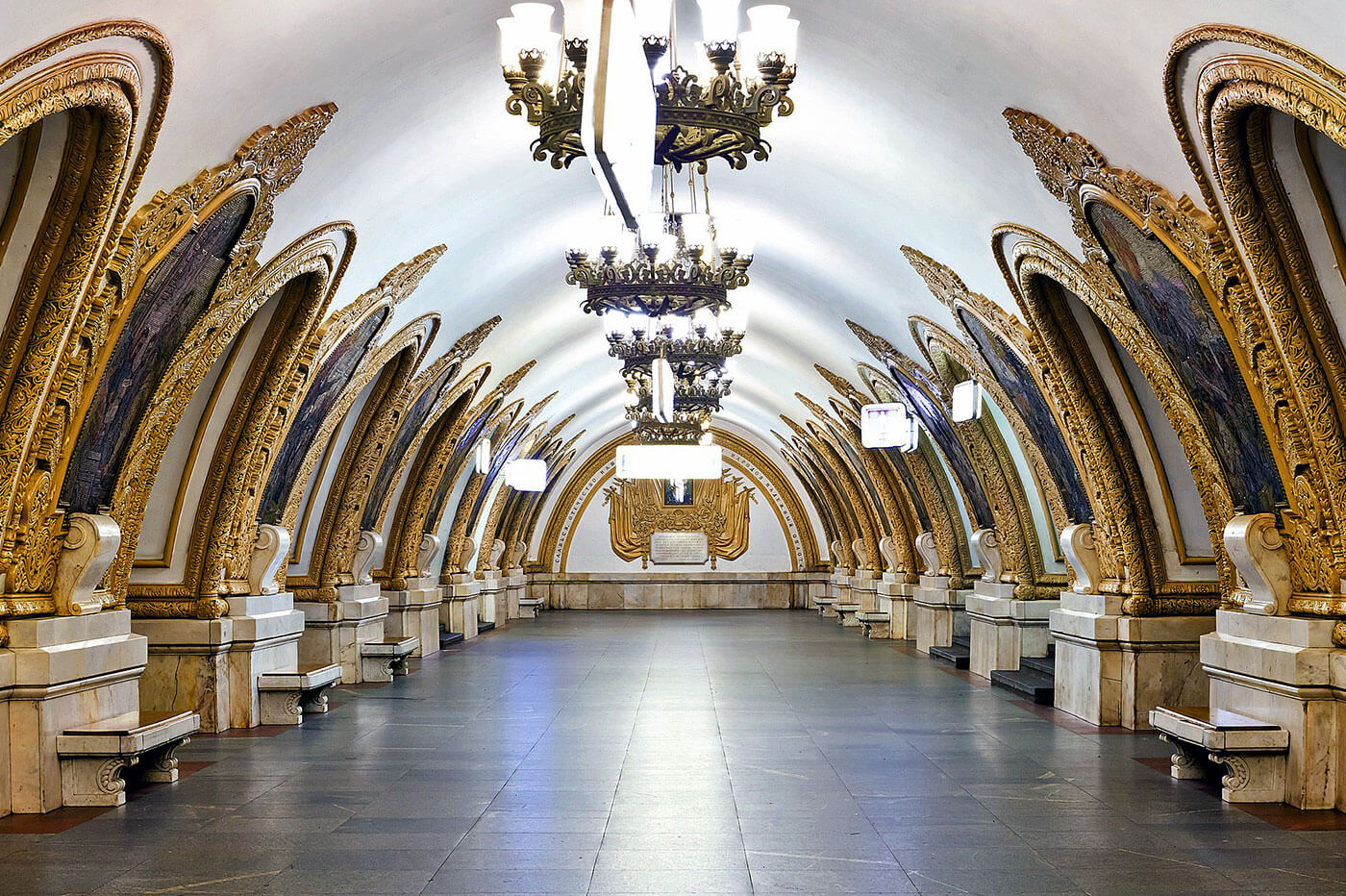 метро курская потолок