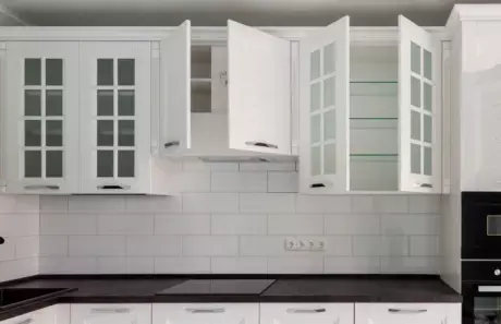 Кухня Кантри в белом цвете угловая на заказ