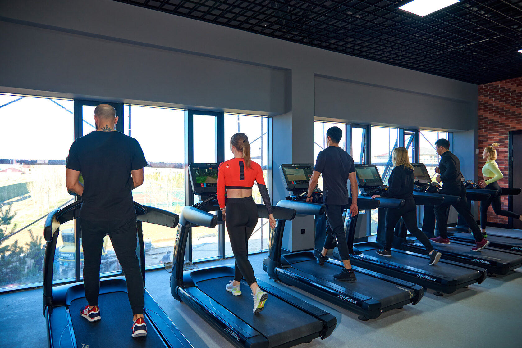 <div style="font-size: 30px;" data-customstyle="yes"><br /><span style="font-weight: 100; font-size: 32px;">ONFIT, ШЫМКЕНТ</span></div>